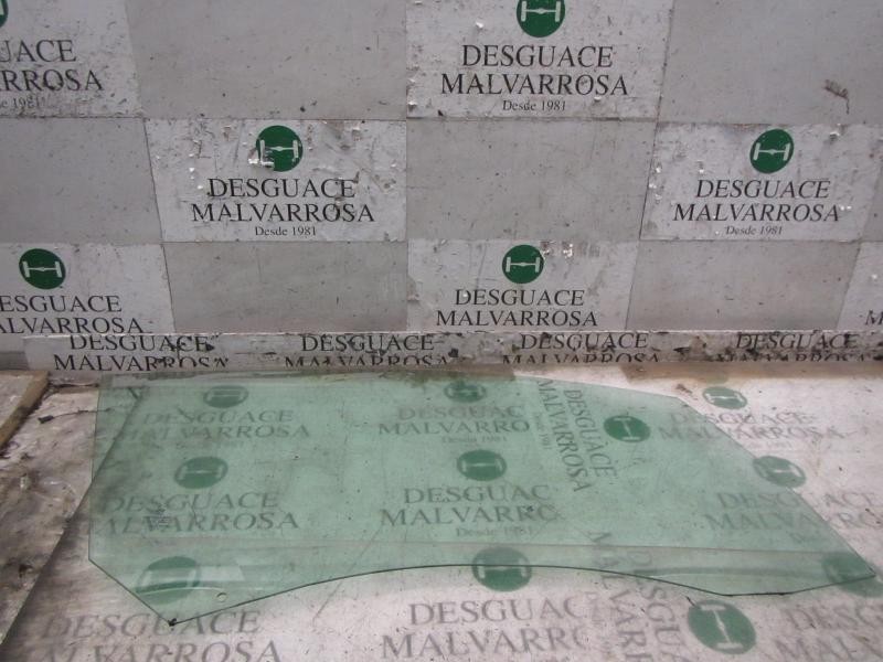 Recambio de cristal puerta delantero derecho para peugeot 208 1.2 12v vti referencia OEM IAM 9674378680  