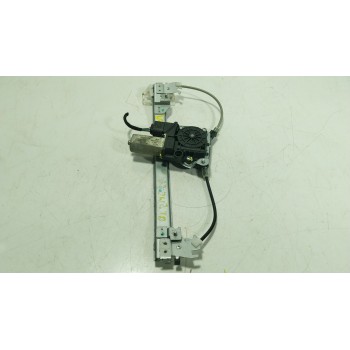 ELEVALUNAS TRASERO DERECHO 