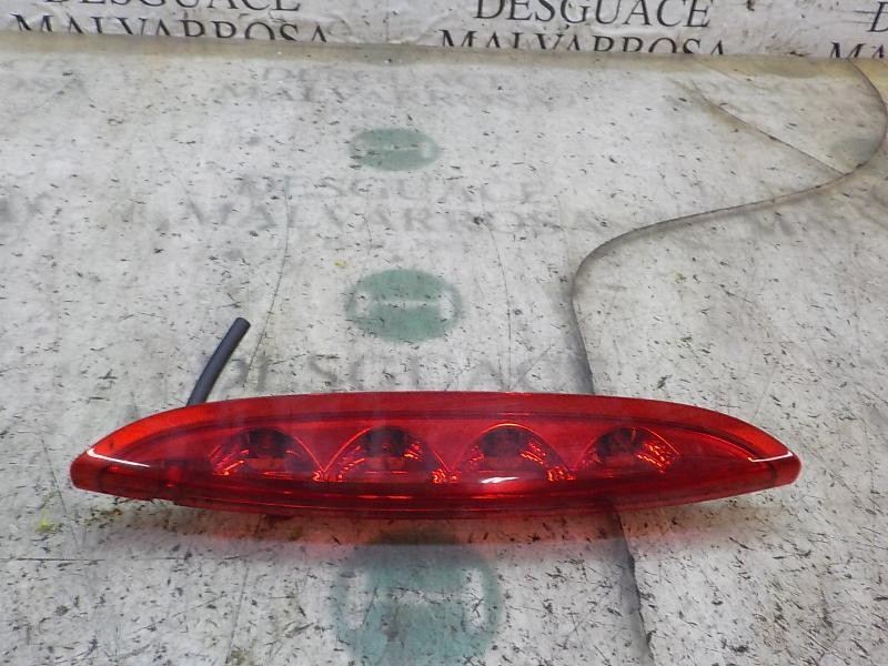 Recambio de piloto trasero central para peugeot 208 active referencia OEM IAM 9674309080  