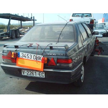 PEUGEOT 405 BERLINA