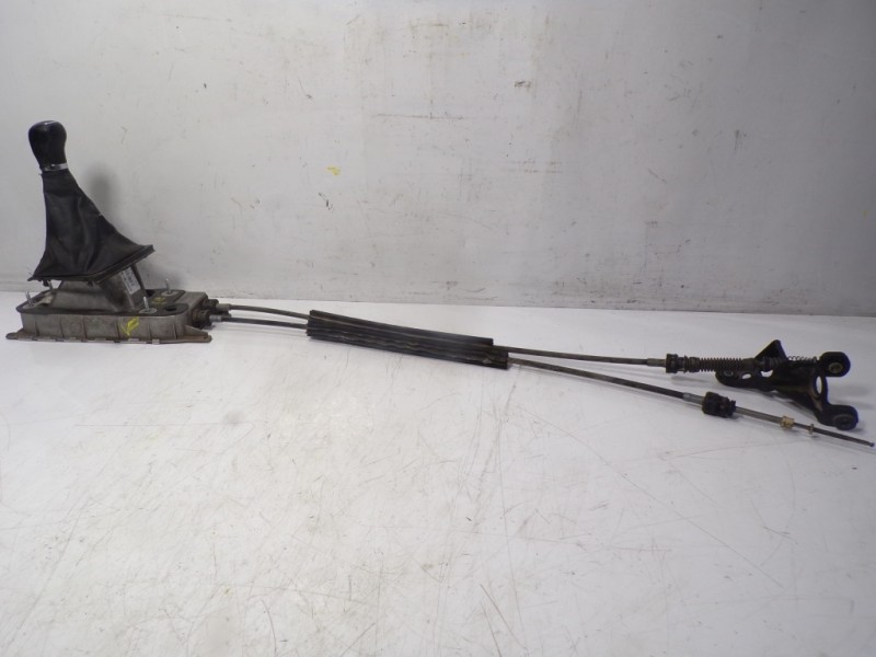 Recambio de palanca cambio para skoda yeti 1.2 tsi referencia OEM IAM 1K0711050A 1K0711061B 