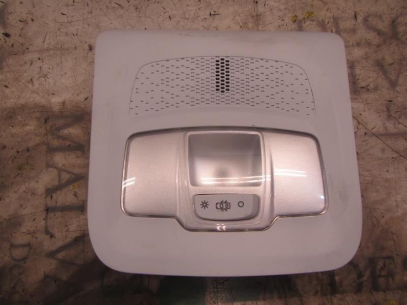 Recambio de piloto interior para peugeot 208 1.2 12v vti referencia OEM IAM 96754056PR  