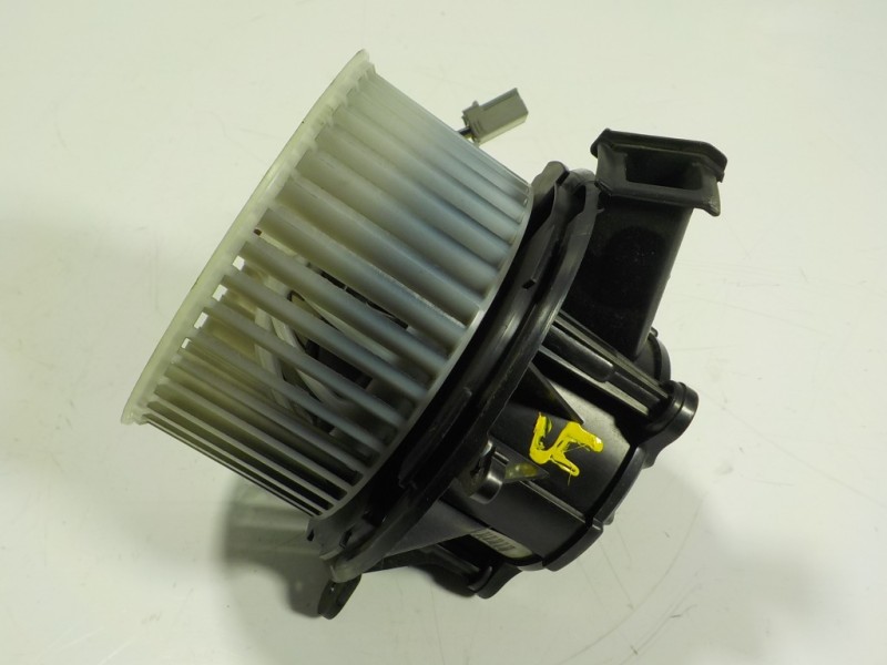 Recambio de motor calefaccion para opel astra j lim. 1.6 16v cat referencia OEM IAM 13276230 U7253002 
