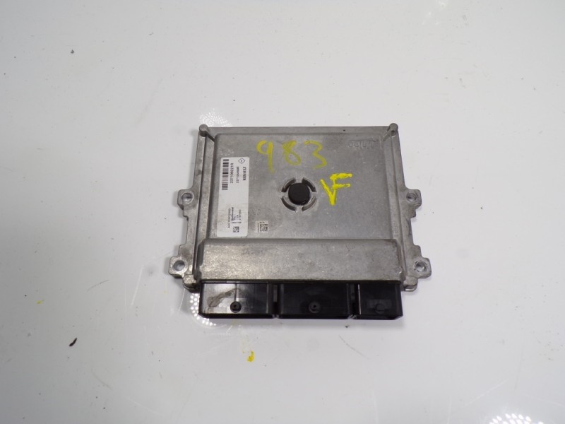 Recambio de centralita motor uce para dacia sandero stepway ambiance referencia OEM IAM 237109221R 237109221R A2C1692220001