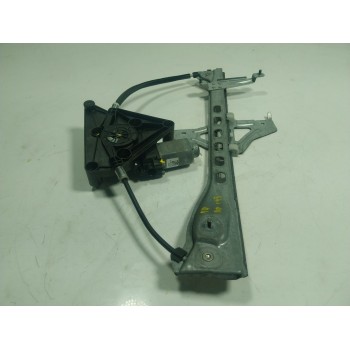 ELEVALUNAS DELANTERO DERECHO 698100H031 