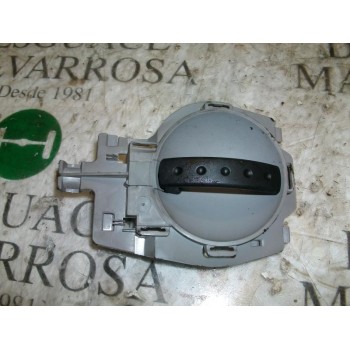 MANETA INTERIOR DELANTERA DERECHA 