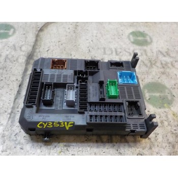 CAJA RELES / FUSIBLES 1611427280 9819849680 