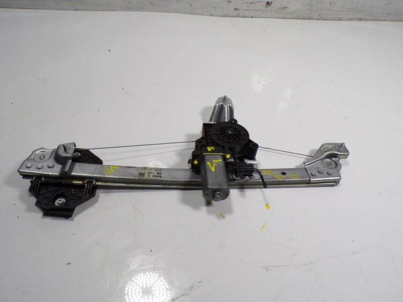 Recambio de elevalunas trasero izquierdo para dacia sandero stepway ambiance referencia OEM IAM 827211031R M113616C00 