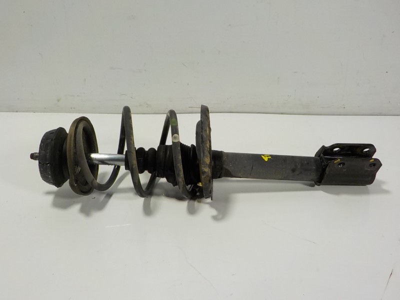 Recambio de amortiguador delantero derecho para dacia sandero 0.9 tce cat referencia OEM IAM 543021807R 543021807R 