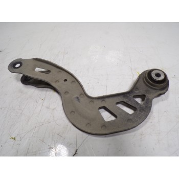 BRAZO SUSPENSION SUPERIOR TRASERO DERECHO A2463501006 