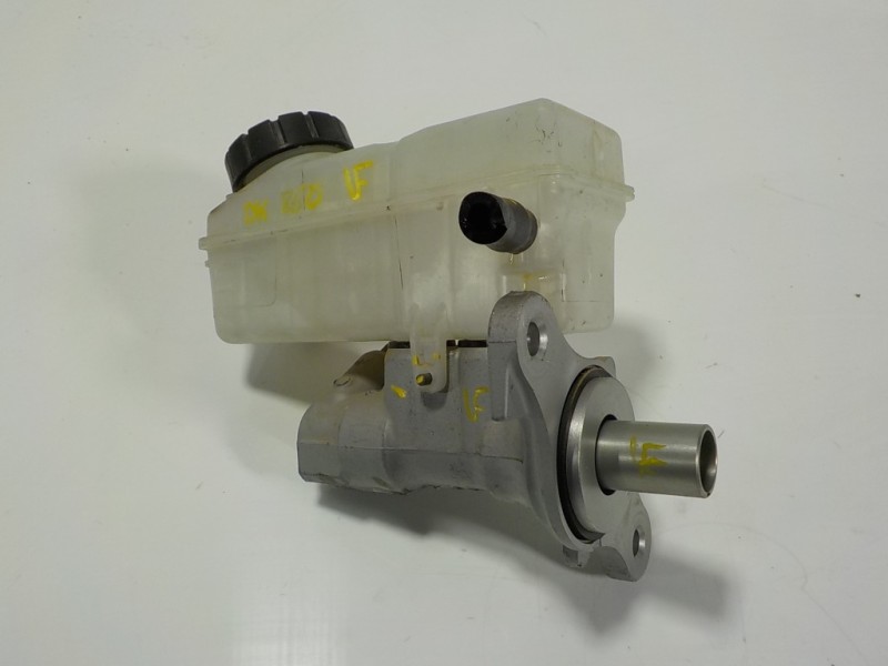 Recambio de bomba freno para dacia sandero 0.9 tce cat referencia OEM IAM  460915125R 