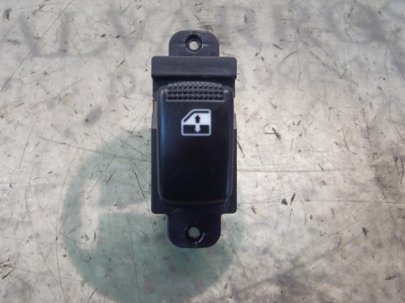 Recambio de mando elevalunas trasero izquierdo para kia rio 1.4 active referencia OEM IAM 935811G000 935811G000 
