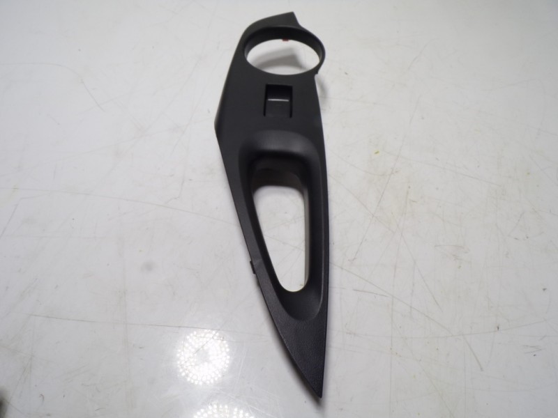 Recambio de mando elevalunas trasero derecho para toyota corolla (e21) hybrid 90kw referencia OEM IAM 7427102790 7427102790 