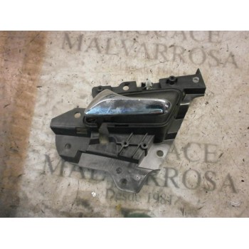 MANETA INTERIOR DELANTERA IZQUIERDA A2207660124 