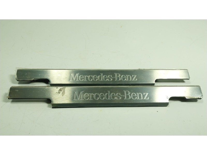 Recambio de moldura para mercedes-benz clase g (w463) g 350 d (463.348) referencia OEM IAM   