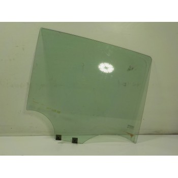 CRISTAL PUERTA TRASERO DERECHO 823005206R 