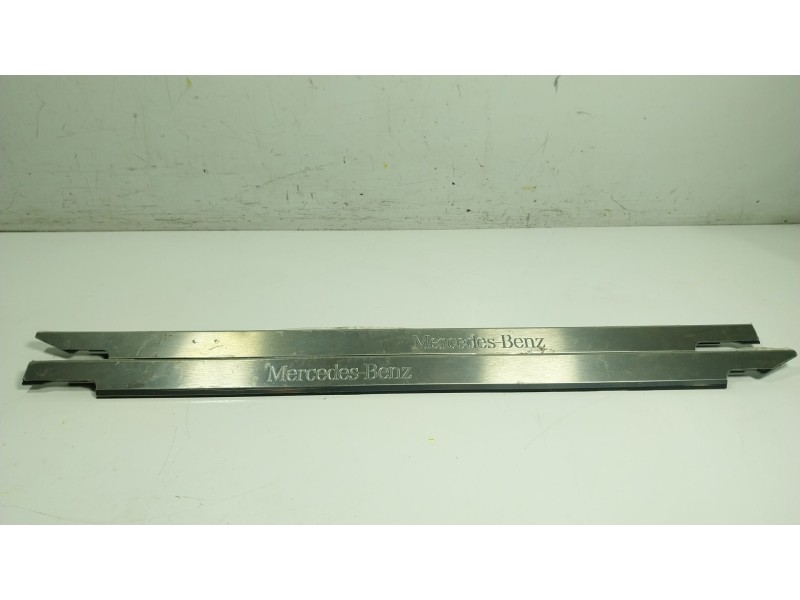 Recambio de moldura para mercedes-benz clase g (w463) g 350 d (463.348) referencia OEM IAM   