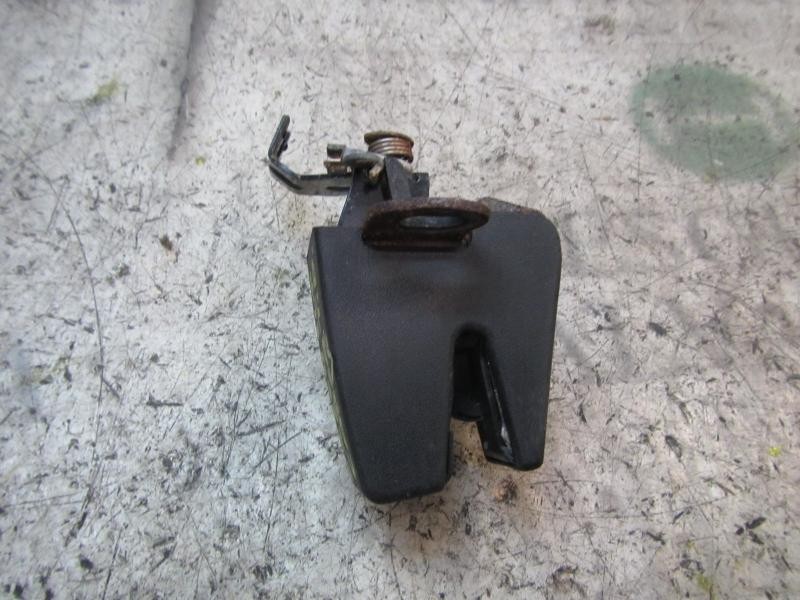 Recambio de cerradura puerta trasera derecha para volkswagen caddy ka/kb (2k) furg. referencia OEM IAM 7H0827162A9B9  