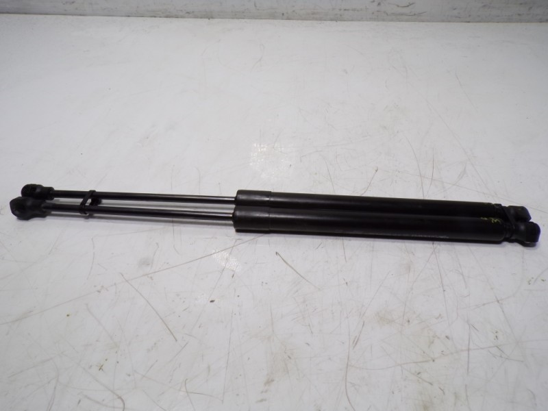 Recambio de amortiguadores maletero / porton para dacia sandero 0.9 tce referencia OEM IAM   