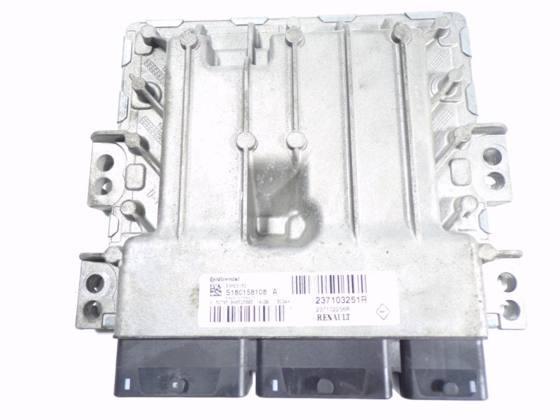 Recambio de centralita motor uce para renault megane iii berlina 5 p 1.2 16v referencia OEM IAM   
