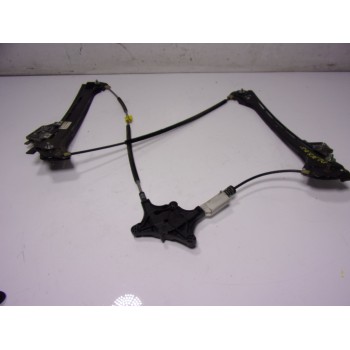 ELEVALUNAS DELANTERO IZQUIERDO A2077200746 A207720146 