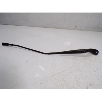 BRAZO LIMPIA DELANTERO DERECHO 