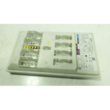 CAJA RELES / FUSIBLES 61355A02FA5 61355A08053 