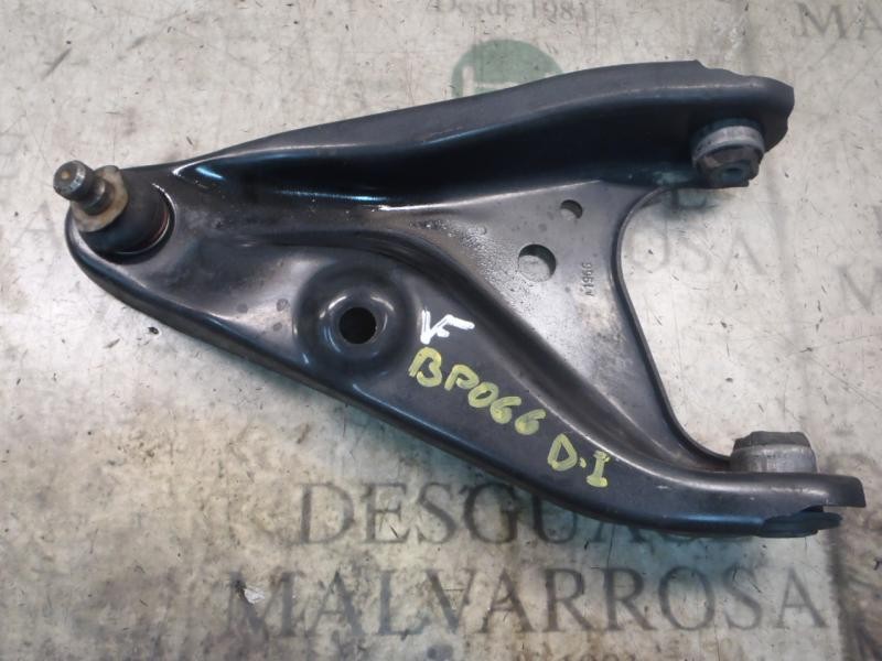 Recambio de brazo suspension inferior delantero izquierdo para dacia sandero ambiance referencia OEM IAM 8200820930  