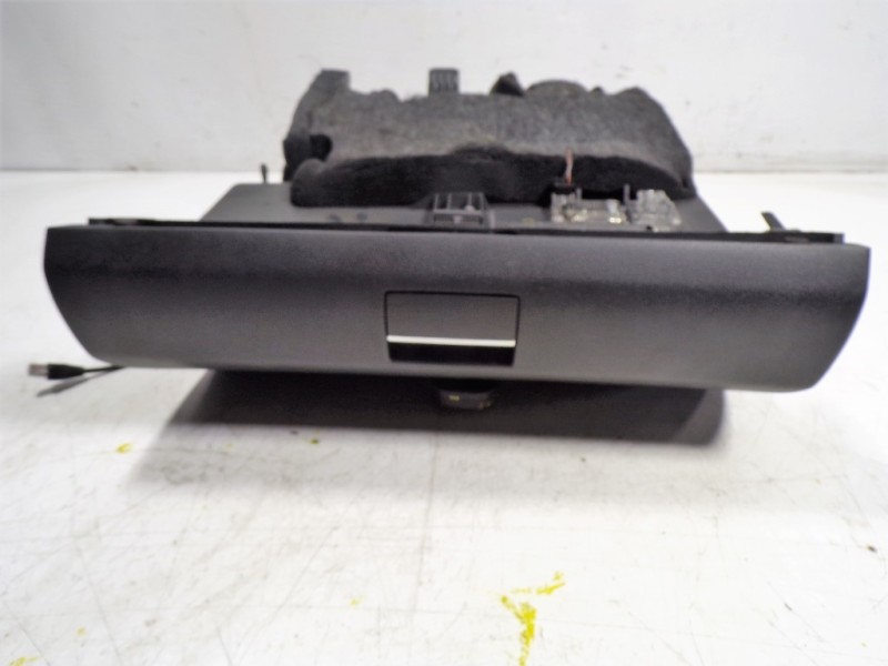 Recambio de guantera para mercedes-benz clase b (w245) 2.0 cdi cat referencia OEM IAM A16968016919D84  