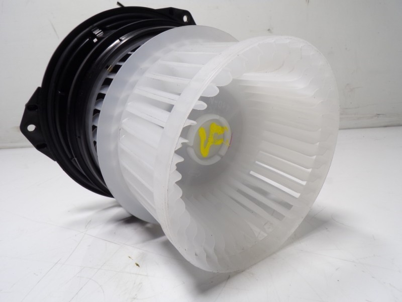 Recambio de motor calefaccion para toyota corolla (e21) hybrid 90kw referencia OEM IAM 87103F4020  