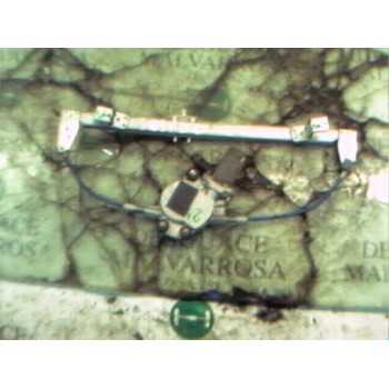 ELEVALUNAS DELANTERO DERECHO 