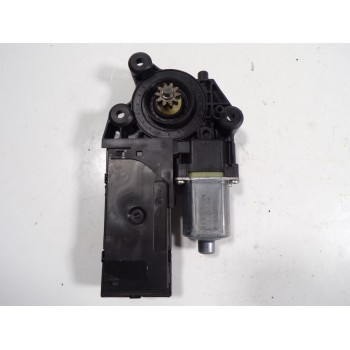 MOTOR ELEVALUNAS DELANTERO IZQUIERDO 