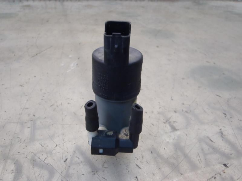 Recambio de bomba limpia para dacia sandero ambiance referencia OEM IAM 6001549444 9641553980 