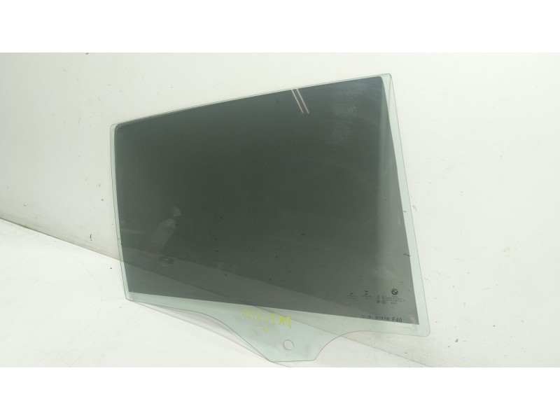 Recambio de cristal puerta trasero derecho para bmw 1 (f40) 118 d referencia OEM IAM 51357448062  