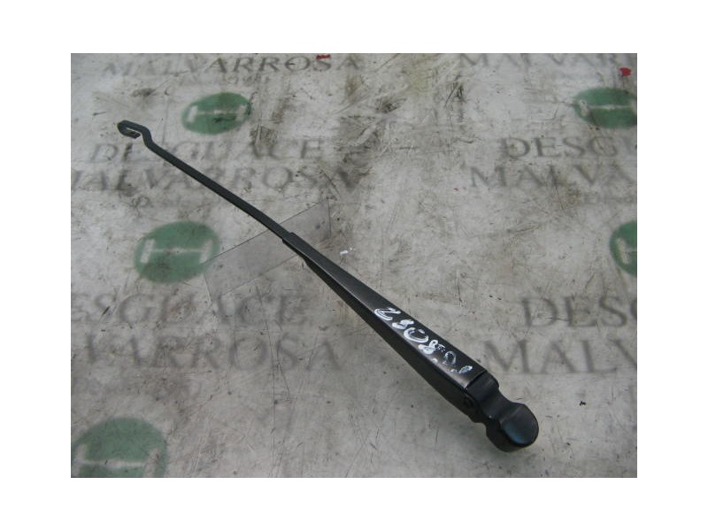 Recambio de brazo limpia delantero izquierdo para ford fiesta berl./courier 1.4 cat (pt-e) referencia OEM IAM   