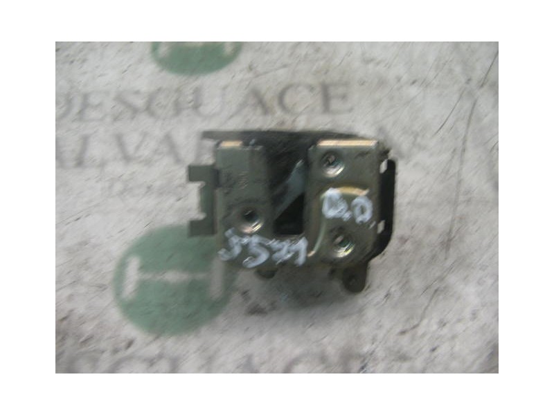 Recambio de cerradura puerta delantera derecha para volvo serie 440 gl referencia OEM IAM   