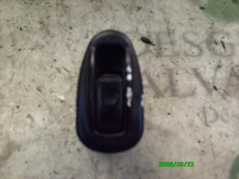 Recambio de mando elevalunas trasero izquierdo para mitsubishi santamo (hyundai) santamo luxe referencia OEM IAM   