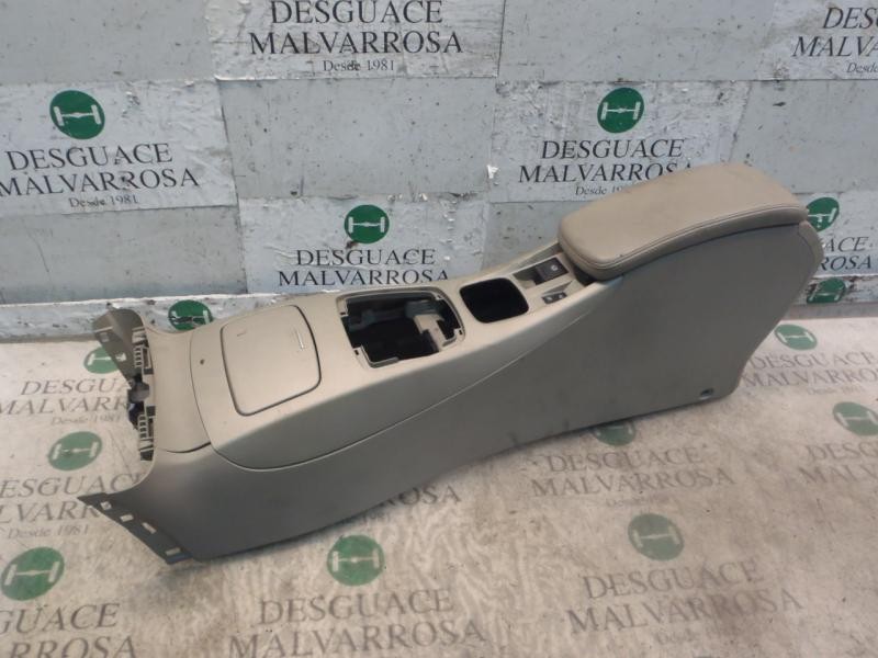 Recambio de apoyabrazos central para renault laguna iii expression referencia OEM IAM   