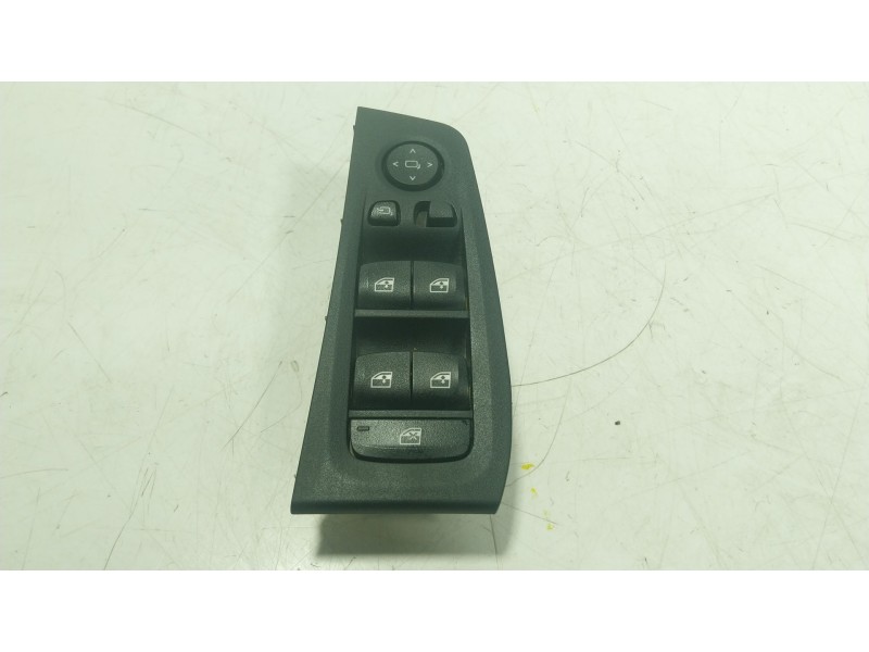 Recambio de mando elevalunas delantero izquierdo para bmw 1 (f40) 118 d referencia OEM IAM 61317948784 794878401 