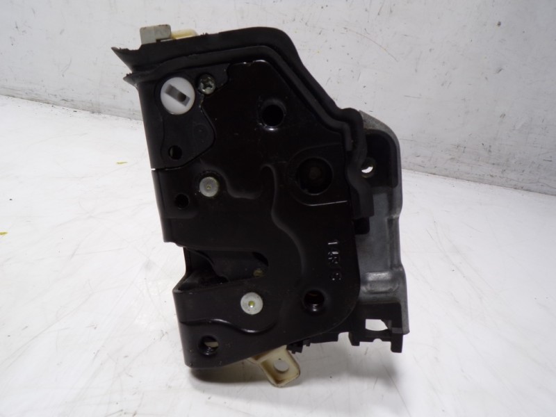 Recambio de cerradura puerta delantera derecha para audi a3 (8v) 2.0 16v tdi referencia OEM IAM 8X1837016C 8X1837016C 