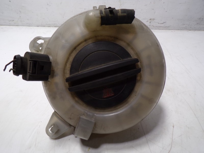 Recambio de deposito expansion para audi a3 (8v) 2.0 16v tdi referencia OEM IAM 5Q0121407M 5Q0121407 