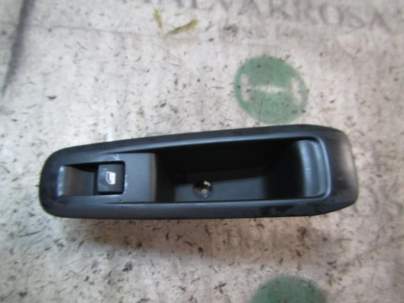 Recambio de mando elevalunas trasero izquierdo para peugeot 308 active referencia OEM IAM 96762292ZD  