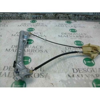 ELEVALUNAS TRASERO DERECHO 