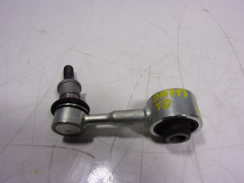 Recambio de tirante trasero derecho para toyota corolla hybrid referencia OEM IAM 4883047010  