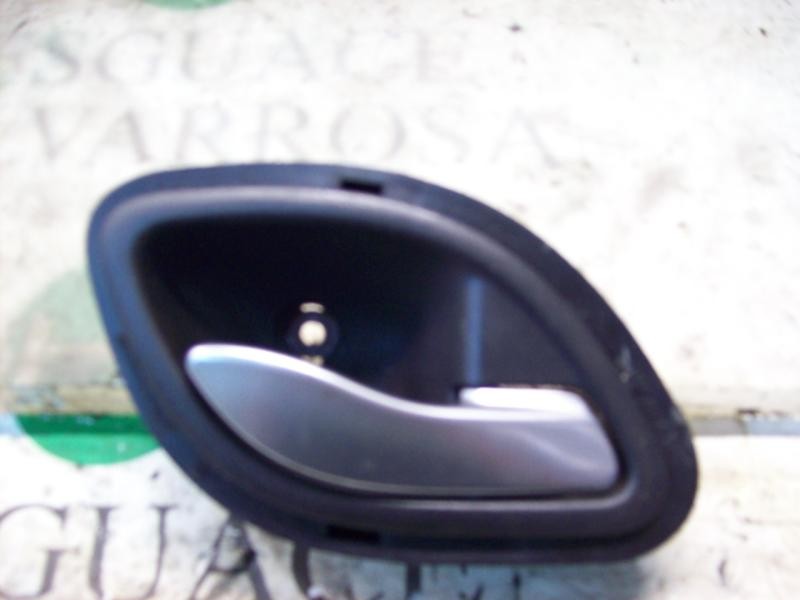 Recambio de maneta interior delantera derecha para renault laguna ii grandtour (kg0) dynamique referencia OEM IAM   