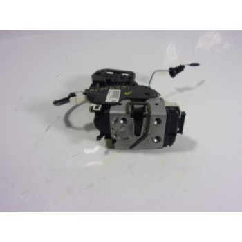 CERRADURA PUERTA TRASERA DERECHA A2047302835 A2047302835 