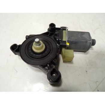MOTOR ELEVALUNAS DELANTERO DERECHO 5Q0959801B 5Q0959801B 0130822717