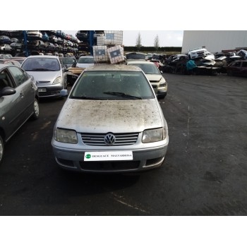 VOLKSWAGEN POLO BERLINA (6N2)
