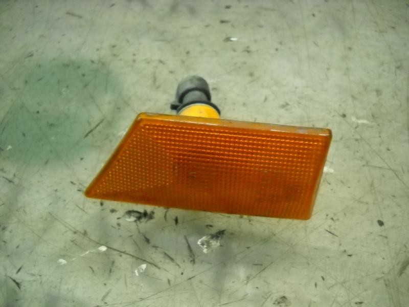 Recambio de piloto lateral derecho para opel vectra c berlina club referencia OEM IAM   