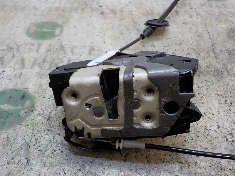 Recambio de cerradura puerta delantera derecha para ford fiesta (ccn) trend referencia OEM IAM 2048282  